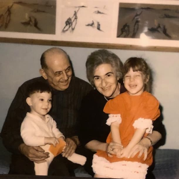 Tracy in haar jongere jaren. 